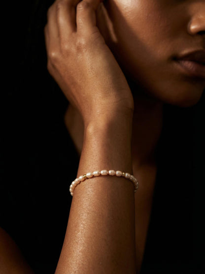 Personalized Initial Pearl Bracelet: 2-3mm Elongated Rice Pearls, Unique Handmade pearl bracelet, Wedding & Anniversary Gift for Her