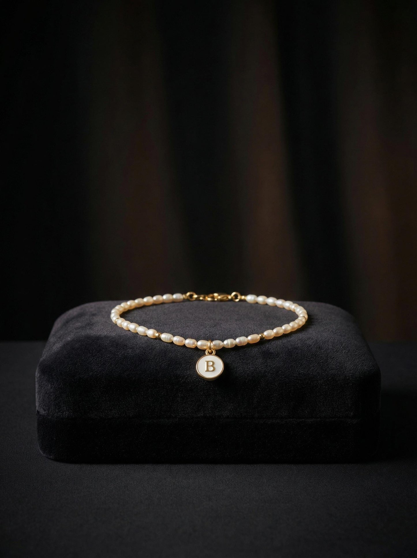 Personalized Initial Pearl Bracelet: 2-3mm Elongated Rice Pearls, Unique Handmade pearl bracelet, Wedding & Anniversary Gift for Her